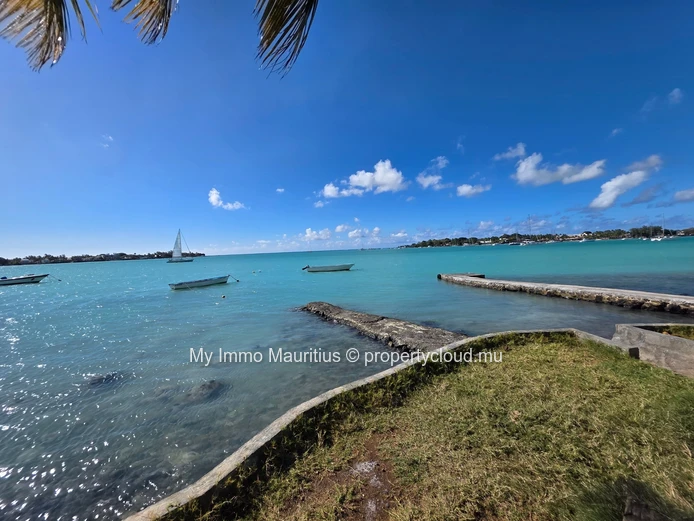 Maison de 5 chambres à vendre à Grand Baie – à 80 mètres de la mer