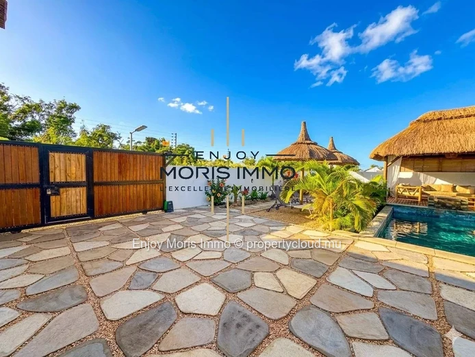 Villa meublée avec piscine à louer à Grand baie/ pereybere  – Île Maurice | 250 m² | 3 chambres | Location longue durée