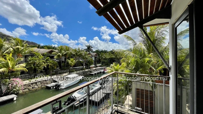 Gorgeous Duplex at Water’s Edge