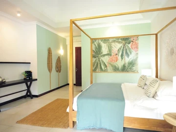 4 Bedroom Villa