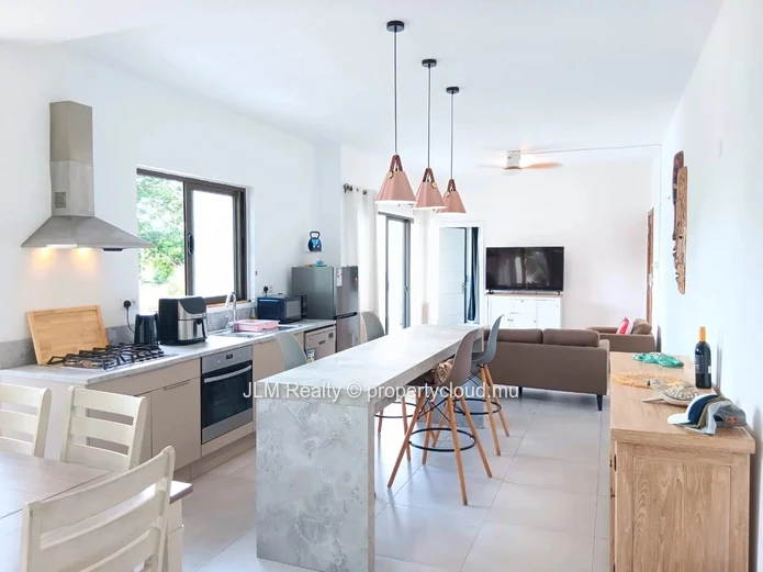 3-Bedroom Apartment for Sale in Tamarin, Mauritius – Close to the Beach and Amenities – Ideal Rental Investment