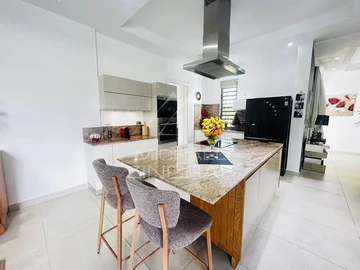 4 Bedroom Villa