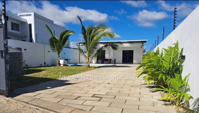 Single-Storey Villa For Rent – Grand Baie