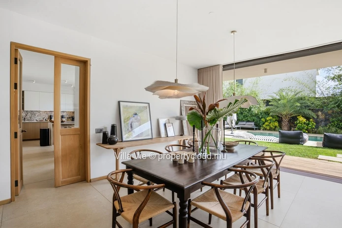 Bois Chandelle – Contemporary 4-Bedroom House
