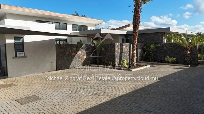 Contemporary Resale Villa – Eco Savanah, Black River