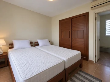 2 Bedroom Townhouse, Duplex