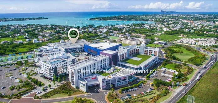 Appartement PDS de 100m² à Grand Baie, avec piscine commune, salle de gym et proche de toutes commodités. Prix: Rs.