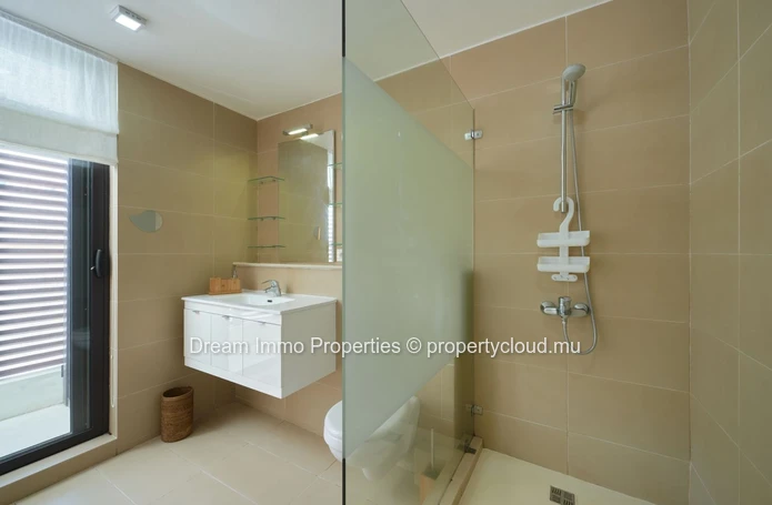 Superbe Penthouse De 3 Ch Avec Vue Mer A 2 Pas Du Lagon Et Du Golf De Mont Choisy - Ile Maurice