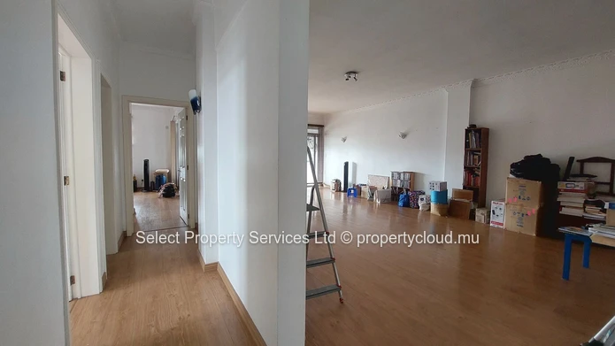 Appartement de 3 chambres à vendre à Vieux Quatre Bornes à Rs