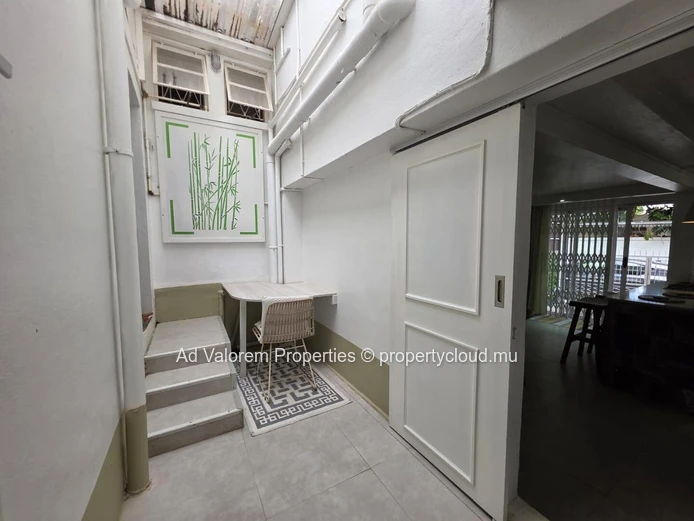 Charmant studio d’une chambre à louer – Beau Bassin