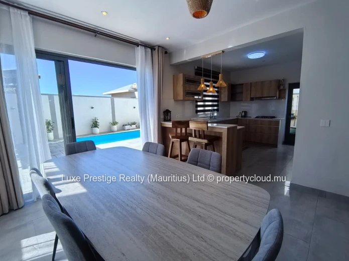 Villa Moderne Neuve de 3 Chambres avec Piscine Privée à Louer à Calodyne | À 20 Minutes de Northfields International ...