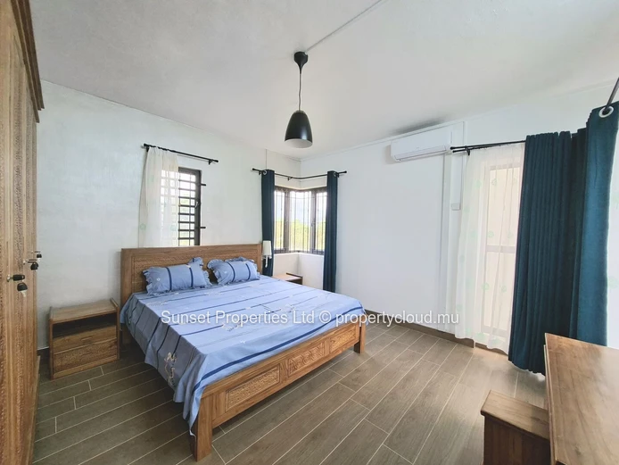 Maison mitoyenne | 4 chambres | Rooftop privé