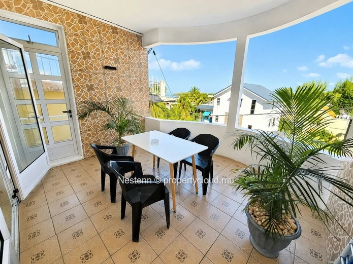 Vie côtière moderne – Spacieux appartement de 3 chambres au cœur de Blue Bay