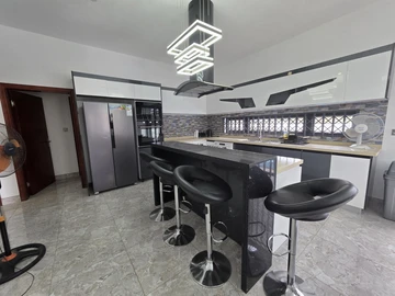4 Bedroom Villa