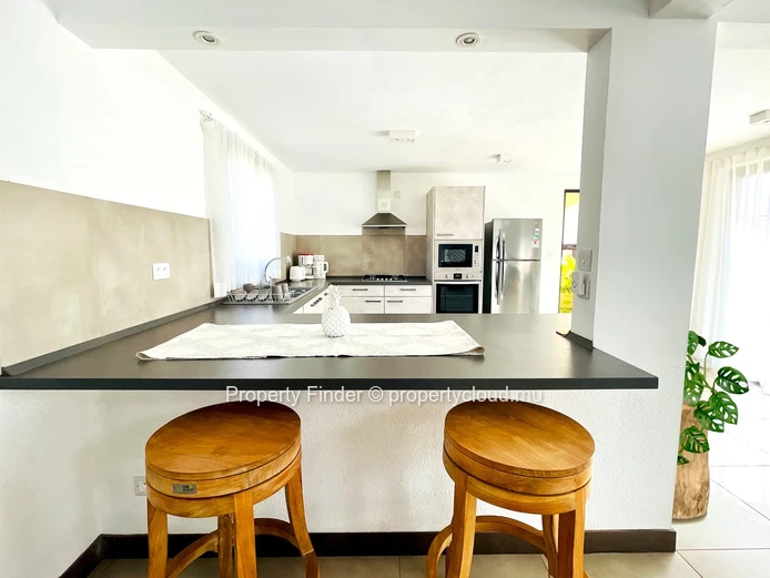 Villa 3 Chambres à Louer avec Piscine, Accès Salle de Sport et Vue sur Mer – Maurice