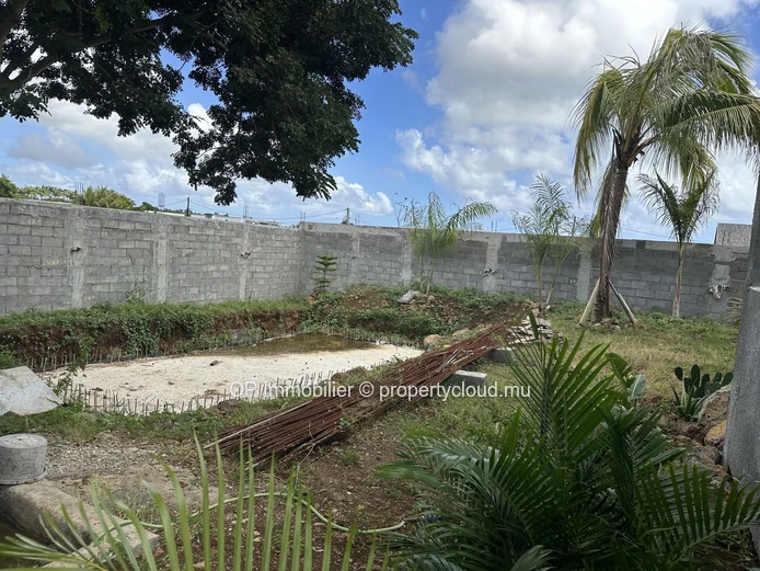 House for sale in Forêt Daruty, Mapou. 210m² of living space on a 700m² plot, 3 bedrooms, private pool, solar panels....