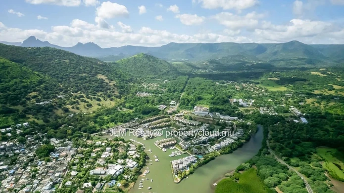 For sale, lovely waterfront duplex in the only residential marina of Mauritius, in Black River