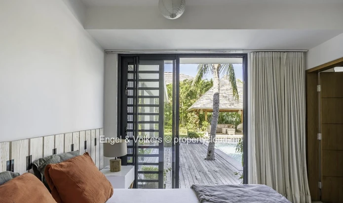 FOR SALE - Luxury 4-Bedroom En-Suite Villa in Black River