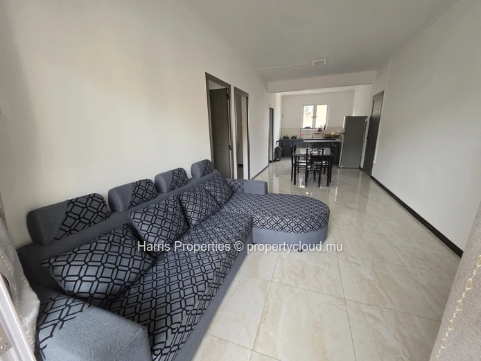 Magnifique appartement meublé au premier étage à louer à Pereybere