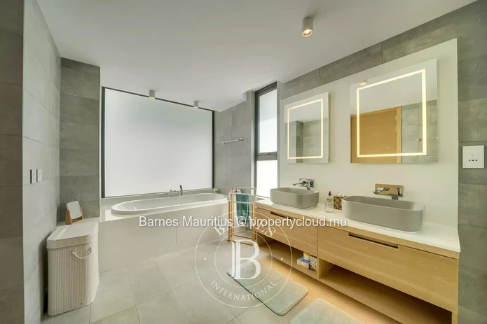 PEREYBERE - Villa a few steps from the beach - 4 bedrooms