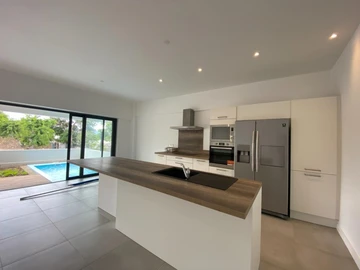 3 Bedroom Townhouse, Duplex