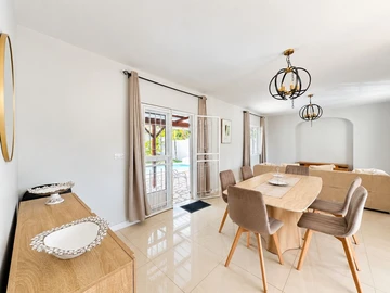 4 Bedroom Villa