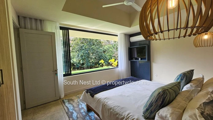 Captivating Elegance : Explore this modern villa