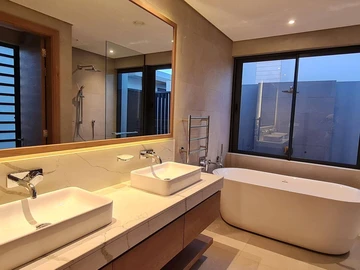 4 Bedroom Villa