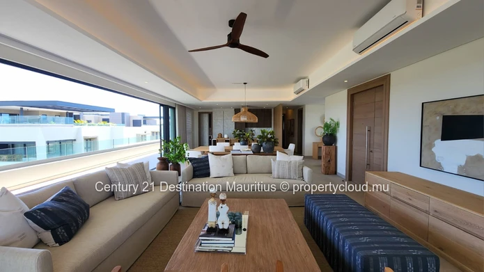 Finest Views at Mont Choisy