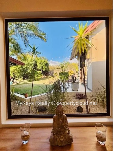 Furnished Villa For Sale - Spacious Garden