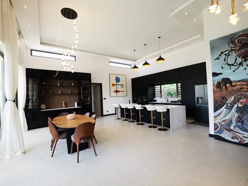 4 Bedroom Villa