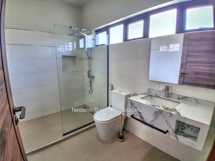 Villa contemporaine 4 chambres avec piscine 