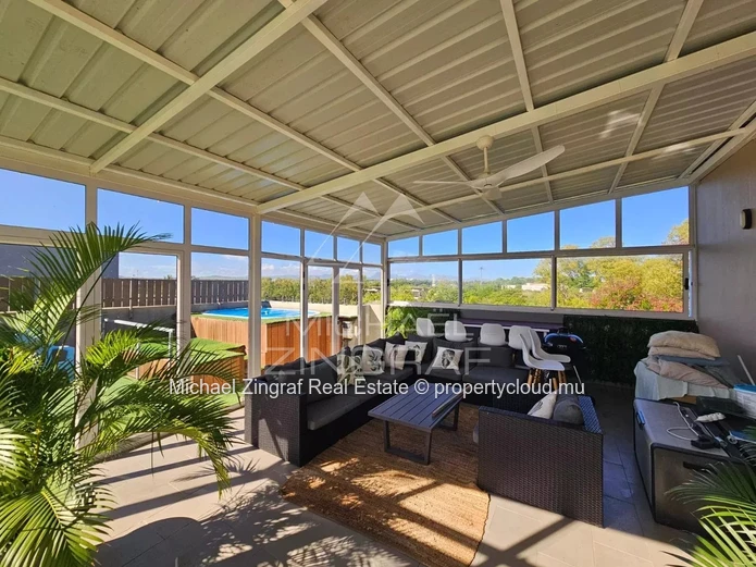 Grand Baie – Élégant Appartement avec Rooftop et Piscine Privée