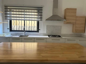 5 Bedroom Apartment