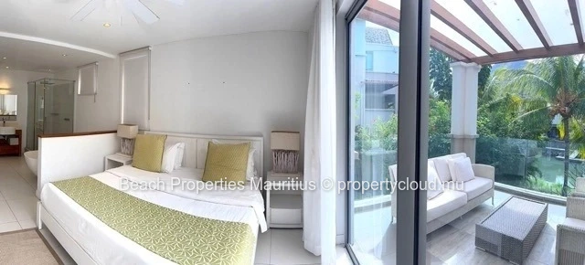 Stunning Waterfront Apartment at La Balise Marina, Black River