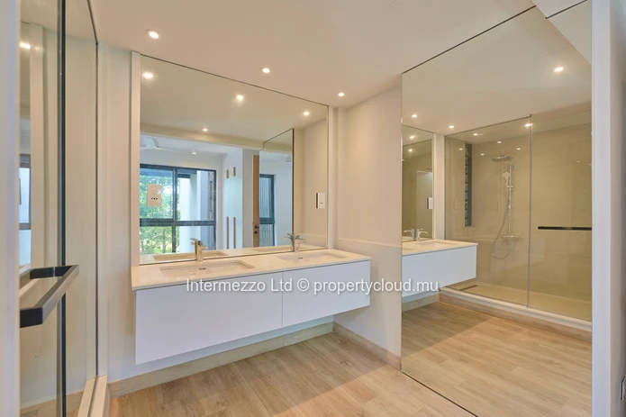 4-Bed duplex apartment Coin de Mire View | Iconic Architecture · 1.5M
