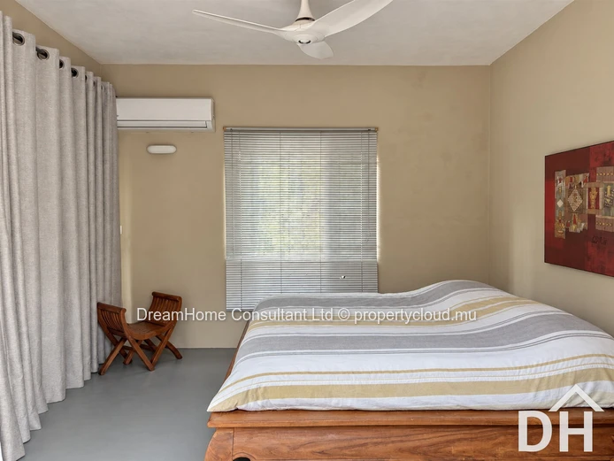 Maison meublée de 3 chambres avec bureau à louer à Tamarin
