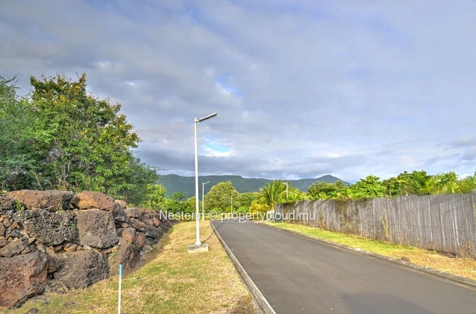 Exceptional plot of land of 2,167.66 m² – Highly sought-after gated community 