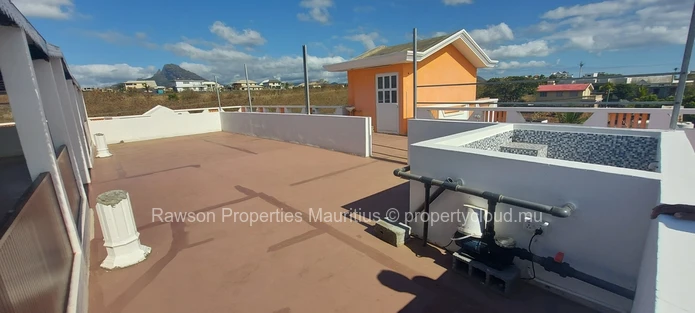 10 Bedroom Apartment Block For Sale in Flic En Flac