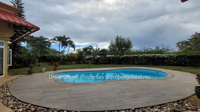 Sea View Villa On 1,150 Sqm Land In Tamarin - Flic En Flac