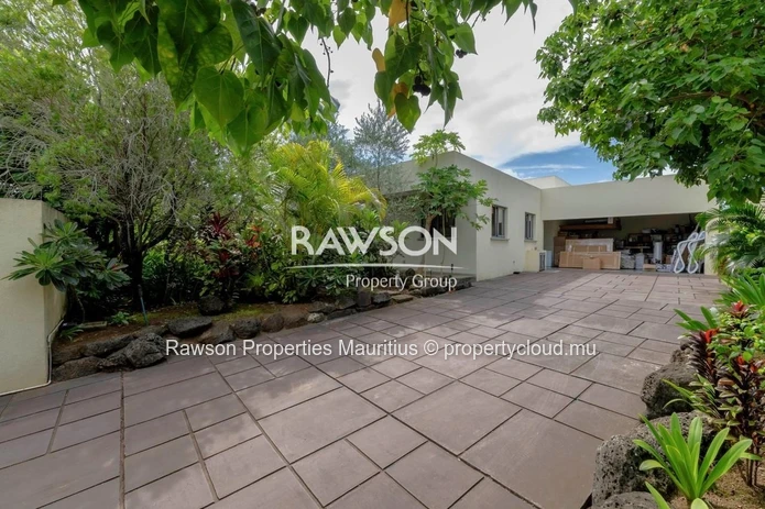 Villa 3 Chambres | Luxe & Confort | Mont Mascal | Accessible Aux Étrangers €