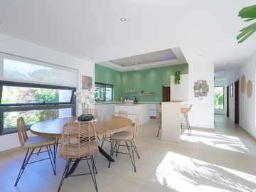 4 Bedroom Villa