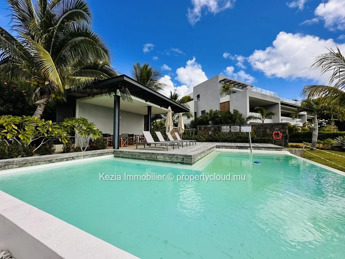 Contemporary Seafront Apartment