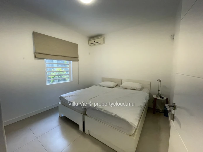 Pointe aux Canonniers - Contemporary 2-bedroom beachfront apartment