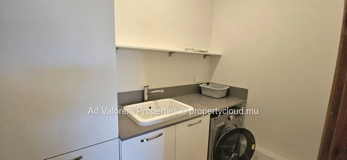 Appartement Moderne De 3 Chambres À Louer – Pointe D’Esny