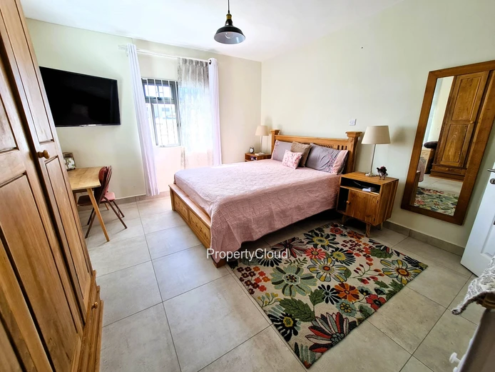 À Louer | Villa Haut De Gamme De 4 Chambres | Grand Baie