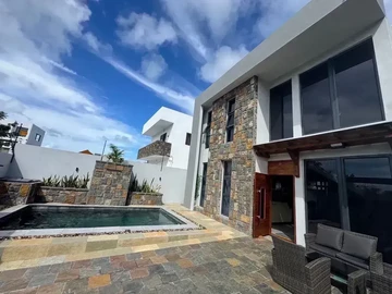 4 Bedroom Villa