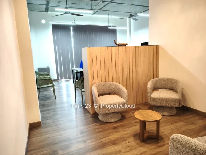Office - 74.4m2 - Moka - Ref. BU100874LO