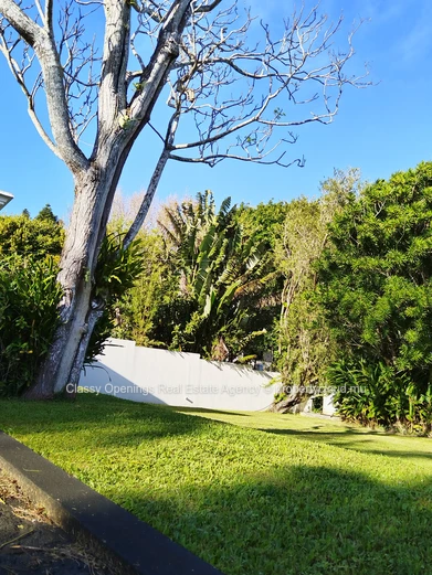 For sale  a beautiful house of 4 bedroom situated at Floreal.