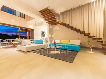 6 Bedroom Villa